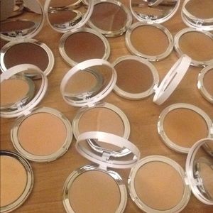 IT cosmetics Dark Powder foundations bye-bye